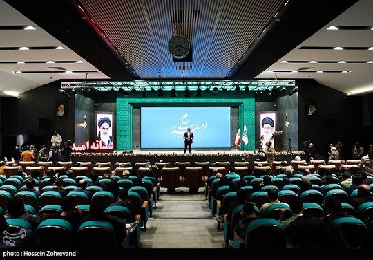 رویداد جام رسانه‌ای امید با هدف امیدآفرینی با حضور سردار حسین معروفی معاون هماهنگ کننده سازمان بسیج و حسن سالاریه رئیس سازمان فضایی در اردوگاه فرهنگی تربیتی الزهرا (س) برگزار شد.