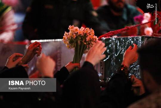 آیین استقبال از پیکرهای مطهر شهدای گمنام در کاشان