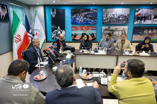 نشست رئیس فدراسیون ورزش های جانبازان و توان یابان