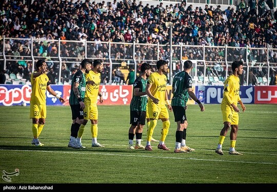 در یک بازی پرتنش، تیم‌های خیبر خرم‌آباد و شمس آذر قزوین به تساوی بدون گل دست یافتند.