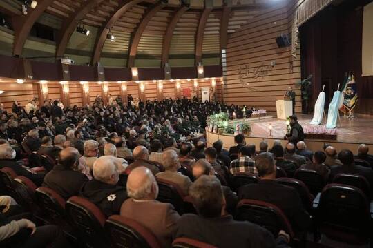 برگزاری اولین آیین گرامیداشت خانواده‌ معزز شهدا و پیشکسوتان نیروی انسانی نیروهای مسلح البرز