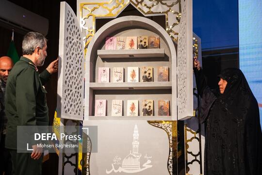 مراسم رونمایی از پنج عنوان رمان از تازه‌های نشر ۲۷ بعثت با حضور جانشین فرمانده سپاه تهران بزرگ و جمعی از اهالی قلم برگزار شد.