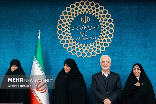 سومین جشنواره ملی تجلیل از حکمرانان زن،  با حضور «اسکندر مؤمنی» وزیر کشور و «زهرا بهروزآذر» معاون رئیس جمهور در امور زنان و خانواده در وزارت کشور برگزار شد. ‌