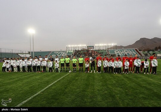 دیدار تیم‌های ذوب‌آهن اصفهان و تراکتور تبریز در هفته سیزدهم لیگ برتر فوتبال کشور با نتیجه بدون گل مساوی خاتمه یافت.