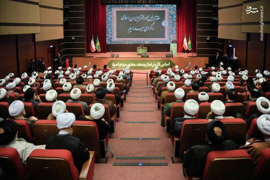 مسعود پزشکیان رئیس جمهور  در گردهمایی ائمه‌جمعه و جماعت کشور حضور پیدا کرد.