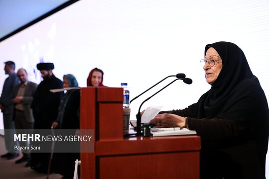 نکوداشت بانوان مؤثر در موزه ملک