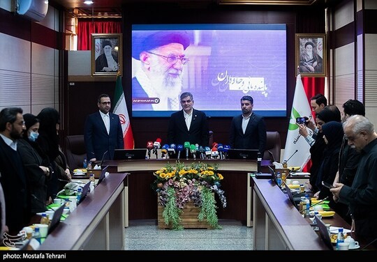 نشست خبری بانک قرض‌الحسنه مهر ایران به مناسبت سالروز تأسیس بانک، با حضور غلامرضا فتحعلی مدیرعامل بانک برگزار شد.