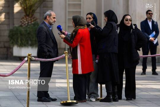 وزرای دولت در حیاط دولت