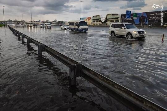 وضعیت خیابان‌های دبی پس از بارش باران