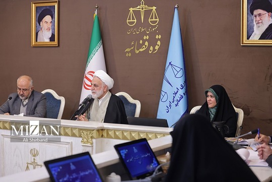 نشست رئیس قوه قضاییه با اعضای فراکسیون زنان مجلس