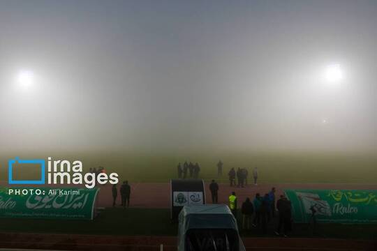 بازی ۲ تیم آلومینیوم اراک و ملوان بندرانزلی در چارچوب هفته پانزدهم لیگ برتر فوتبال که قرار بود عصر روز پنجشنبه در اراک برگزار شود، به دلیل مه غلیظ لغو و به زمان دیگری موکول شد.