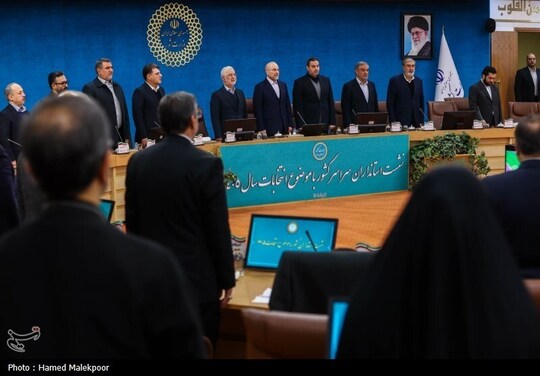 نشست استانداران سراسر کشور با موضوع انتخابات شوراها با حضور محمدباقر قالیباف رئیس مجلس شورای اسلامی در سالن پیامبر اعظم (ص) وزارت کشور برگزار شد.