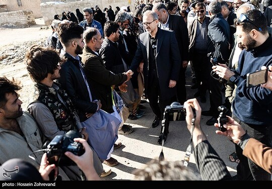 بازدید محمدجعفر عبدالهی رئیس‌کل دادگستری خراسان جنوبی از روستای مرزی ملکی در خراسان جنوبی