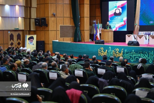 دهمین جشنواره مالک اشتر بسیج، با حضور سردار غلامرضا سلیمانی ر، حجت الاسلام علی رضائی ، در سالن ۵ آذر سازمان بسیج مستضعفین برگزار شد.
