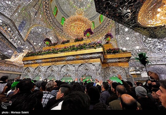 کربلای معلی همزمان با اعیاد ماه رجب میزبان عاشقان و دلدادگان حسینی در حرم مطهر امام حسین (ع) و حضرت عباس (ع) میباشد