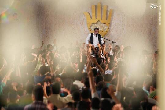 شب ولادت مولا امیرالمومنین(ع)  با سخنرانی شیخ حامد کاشانی و مداحی حاج محمود کریمی و محمد سهرابی در هیئت رایه العباس رزمندگان شمیرانات برگزار شد.