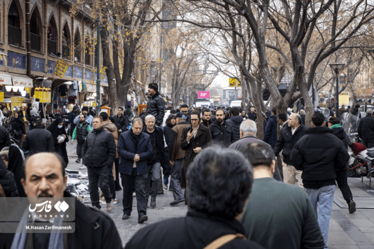 در پی نا آرامی های روزهای گذشته توسط اغتشاشگران، فعالیت بازار تهران همچنان پر رونق است.