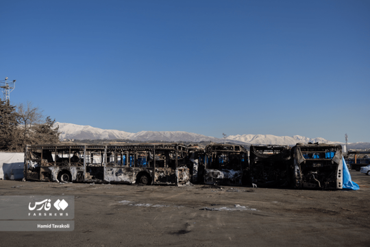 رئیس کمیته عمران شورای اسلامی شهر تهران گفت ۲۱ دستگاه اتوبوس و ون توسط اغتشاش‌گران به آتش کشیده شد و ۵۳ دستگاه آسیب‌دیده نیز از رده خدمات‌رسانی خارج شدند.