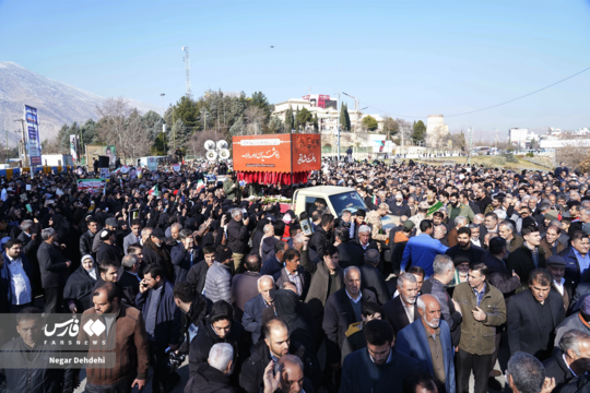 تشییع پیکر شهید مدافع امنیت در خرم‌‌آباد