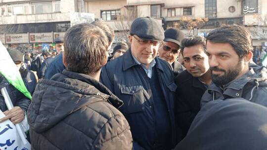 حضور علیرضا زاکانی شهردار تهران در راهپیمایی ضد تروریستی تهران