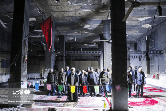 اقامه نماز در مسجد سوخته مرودشت فارس