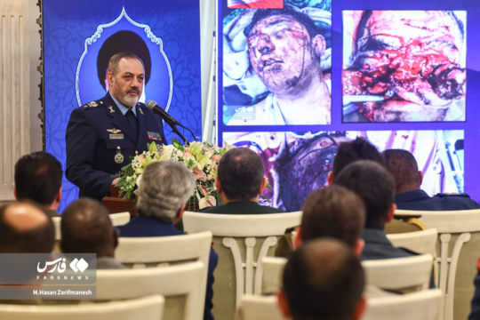 نمایش تصاویر جنایات آشوبگران برای نظامیان خارجی