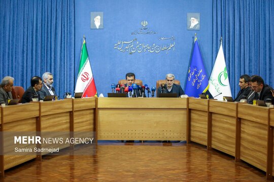 نشست خبری معرفی بسته‌های حمایتی از شرکت‌های دانش‌بنیان با حضور حسین افشین معاون علمی، فناوری و اقتصاد دانش بنیان برگزار شد.