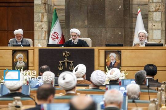 جلسه هیأت عمومی دیوان عالی کشور، با حضور حجت الاسلام والمسلمین محمدجعفر منتظری، حجت‌الاسلام والمسلمین محمد موحدی آزاد و حجت‌الاسلام والمسلمین جعفر قدیانی برگزار شد.