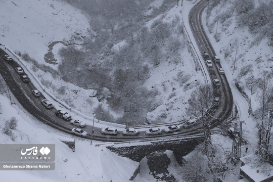 کاهش محسوس دما و‌ بارش برف در محور کندوان جلوه زیبایی به طبیعت منطقه بخشید.