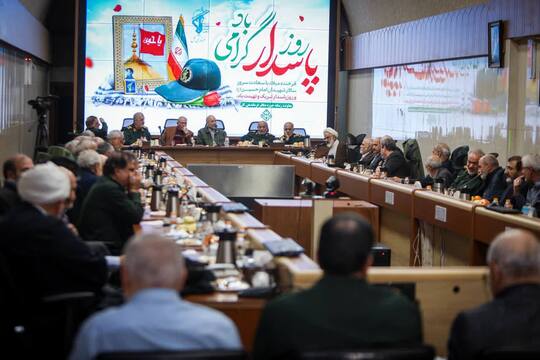 برنامه شکوه پاسداری به رسم همه ساله در روز میلاد امام حسین (ع) و روز پاسدار با حضور فرمانده محترم کل سپاه، نماینده محترم ولی فقیه در سپاه، دکتر قالیباف و فرماندهان نسل اول سپاه پاسداران انقلاب اسلامی برگزار گردید.