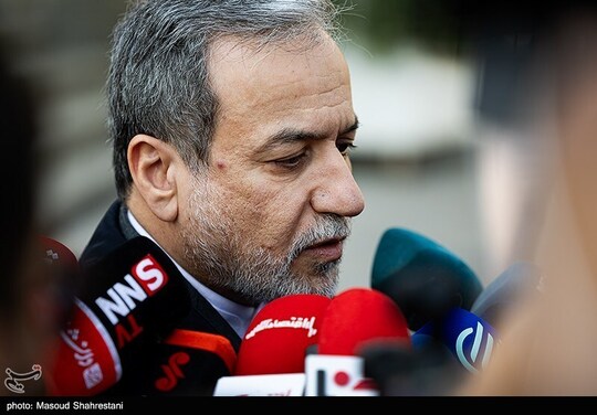 سید عباس عراقچی، وزیر امور خارجه در حاشیه جلسه هیات دولت