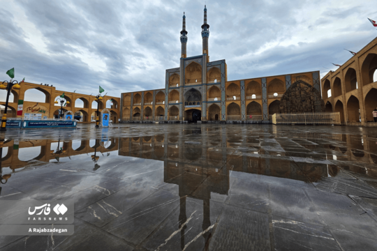 امروز بارش رحمت الهی در یزد به مردمان این دیار کویری طراوت و حالی خوب هدیه داد و شهر میراث جهانی نفس تازه کرد.