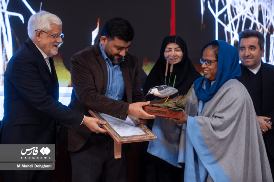 مراسم بزرگداشت روز جهانی تالاب‌ها  با حضور محمدرضا عارف و شینا انصاری برگزار شد.