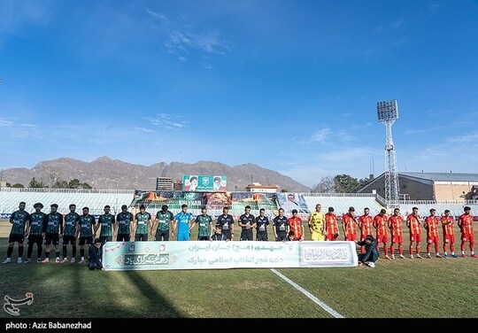 دیدار تیم های فوتبال خیبر خرم آباد و فولاد خوزستان
