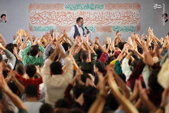 مراسم شب ولادت امام زمان(عج) با سخنرانی و مداحی حجت الاسلام حامد کاشانی و حاج محمود کریمی در هیئت رایه العباس(ع) امام‌زاده علی‌اکبر چیذر برگزار شد.