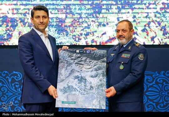 مراسم گرامیداشت روز ملی فناوری فضایی با حضور سید ستار هاشمی، امیر عزیز نصیرزاده، فاطمه مهاجرانی و حسن سالاریه، در سالن شهید قندی وزارت ارتباطات برگزار شد.