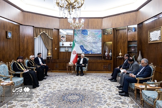 یعرب بن قحطان بن ناصر البوسعیدی سفیر سلطنت عمان، با محمدرضا عارف معاون اول رئیس جمهور در نهاد ریاست جمهوری دیدار و گفت و گو کرد.