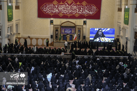 اجتماع بزرگ بانوان مدافع ولایت با عنوان «میثاق انقلابی» با حضور  سحر امامی؛ مجری توانمند صداو سیما در شبستان امام خمینی(ره) آستان مقدس حضرت شاهچراغ(ع) برگزار شد.