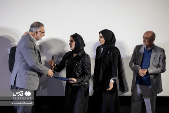 مراسم تجلیل از سلاف فواخرجی بازیگر سوری فیلم «سرزمین فرشته‌ها»