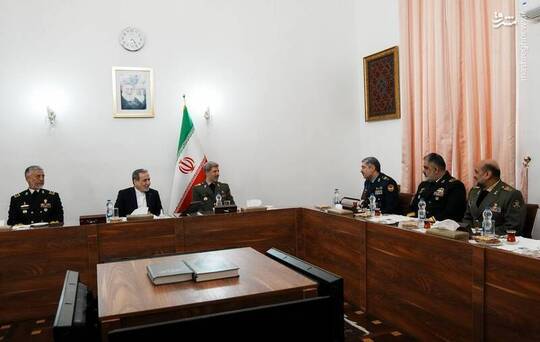 میزبانی عراقچی از فرماندهان ارشد ارتش جمهوری اسلامی ایران