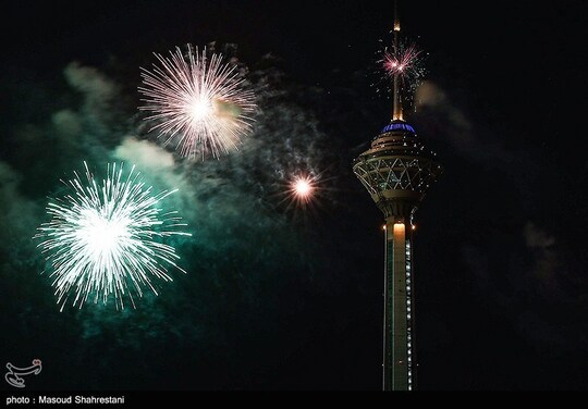 همزمان با چهل وهفتمین سالگرد پیروزی انقلاب اسلامی و در شب 22 بهمن ماه برج میلاد و میدان آزادی تهران نورافشانی شد.