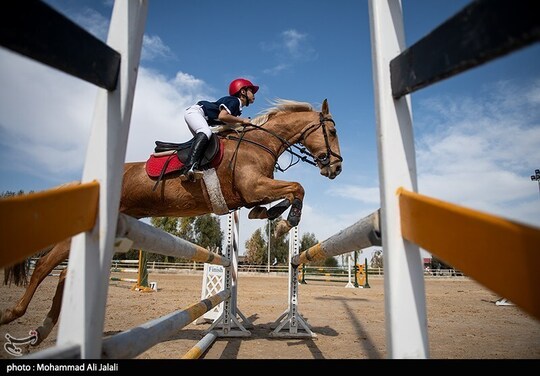 مسابقات منطقه‌ای پرش با اسب در قم