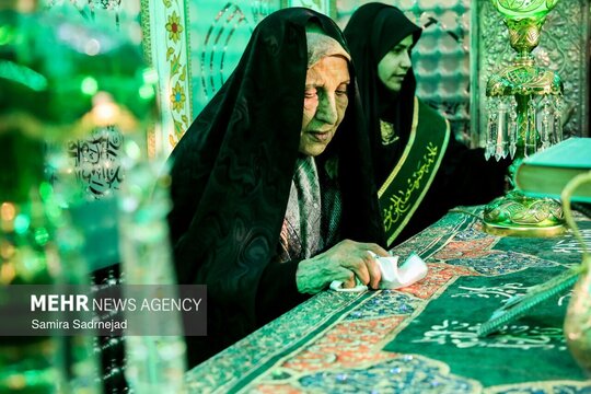 مراسم غبارروبی ضریح مطهر آستان امامزاده صالح بن موسی الکاظم (علیه السلام) با حضور جمعی از مدعوین آستان مقدس امام‌زاده صالح (علیه‌السلام) برگزار شد.