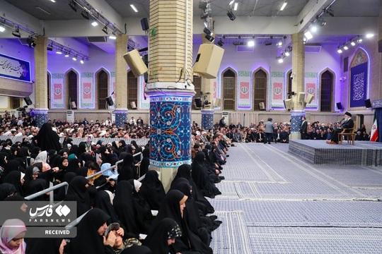 در آستانه‌ی سالگرد قیام تاریخی مردم تبریز در ۲۹ بهمن ۱۳۵۶، هزاران نفر از اقشار مختلف مردم استان آذربایجان شرقی، با حضرت آیت‌الله خامنه‌ای رهبر انقلاب اسلامی دیدار کردند.