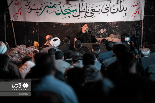 نخستین شب از آیین مناجات‌خوانی ماه مبارک رمضان در مساجدی که در جریان اغتشاشات اخیر مورد هتک حرمت و آسیب قرار گرفته بودند، با عنوان «مسجد به مسجد» برگزار شد.