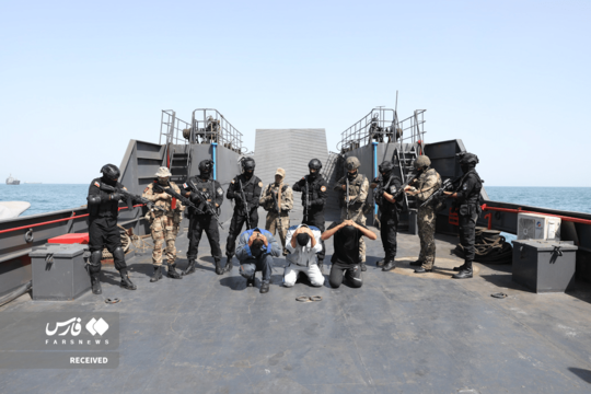 تمرین آزادسازی کشتی ربوده شده در رزمایش مرکب دریایی ایران و روسیه