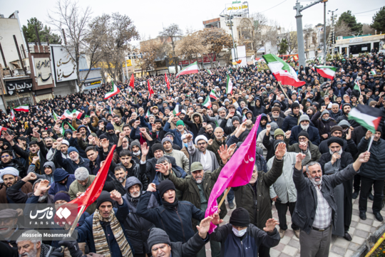 جمع کثیری از مردم بجنورد در اجتماعی صبحگاهی در میدان مرکزی این شهرستان، خواستار انتقام از عاملان شهادت مقام معظم رهبری شدند.