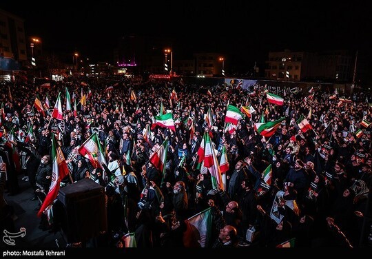 چهارمین شب تجمع سوگواران رهبر شهید انقلاب در تهران