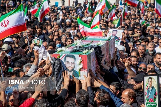 تشییع پیکر شهدای تجاوز آمریکایی - صهیونی در اهواز
