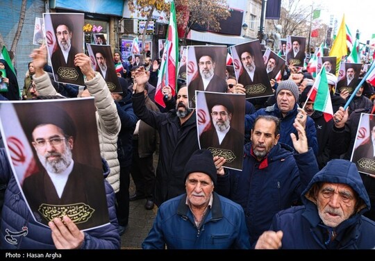 اجتماع مردمی بیعت با آیت‌الله سید مجتبی خامنه‌ای سومین رهبر معظم انقلاب اسلامی - زنجان